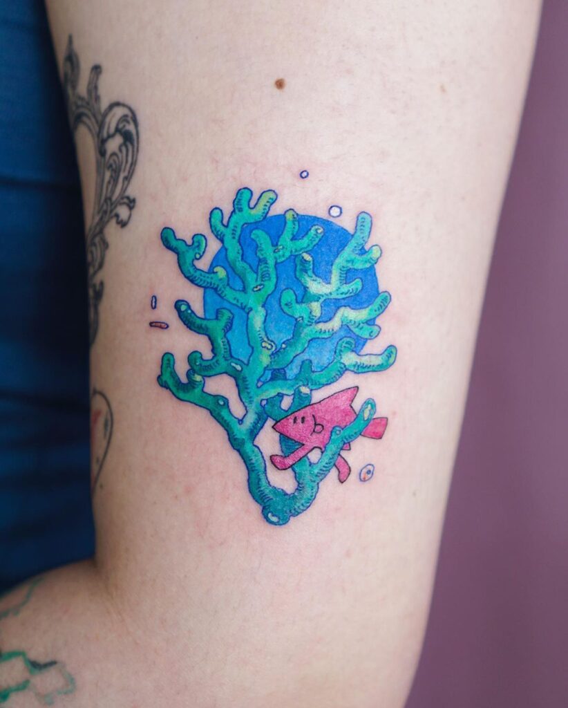 23 Tatuagens de coral imaculadas para os amantes das profundezas do mar