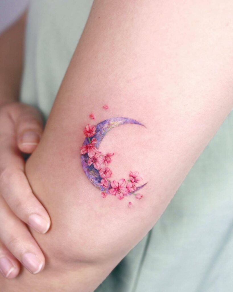 27 Ideen für Mond-Tattoos, die die Magie in dir darstellen