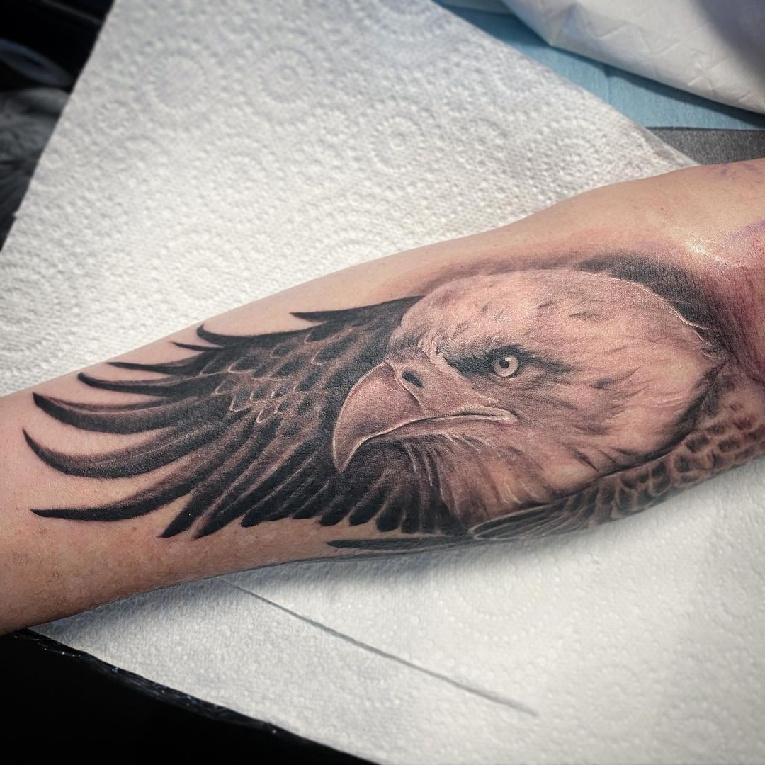 24 Eagle Tattoo Examples To Express Your Free Soul