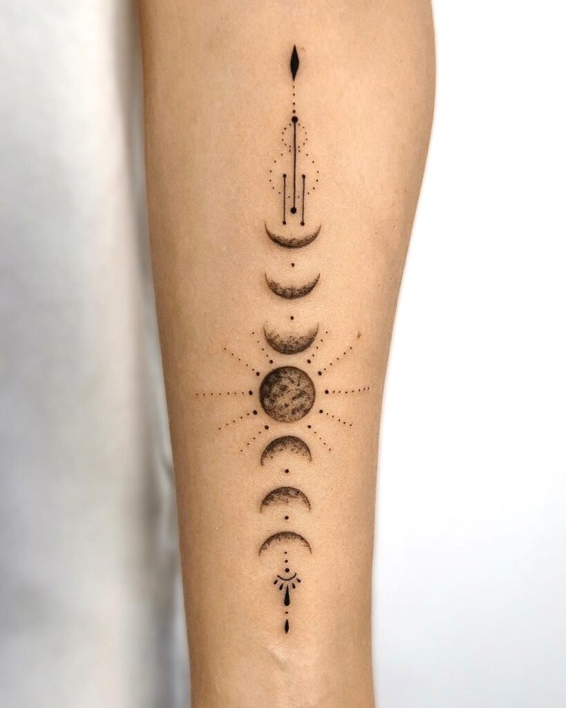27 idee di tatuaggio della luna per rappresentare la magia che c'è in te