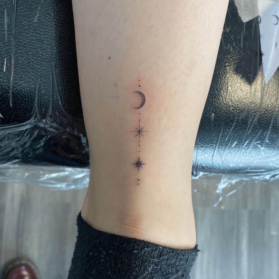 25 Moon And Stars Tattoos For Everlasting Enchantment