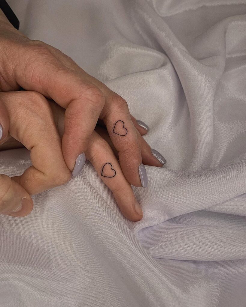 22 tatuaggi di mamma e figlia che simboleggiano un amore infinito