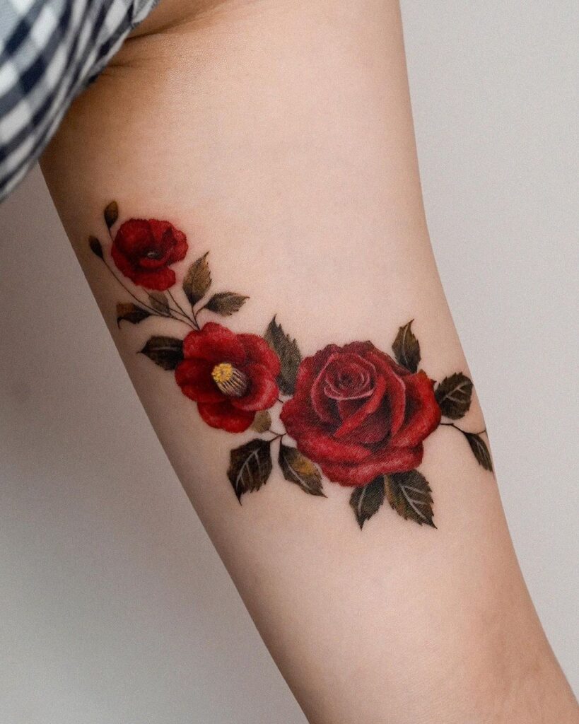 22 lindas tatuagens de flores de papoula que não conseguimos parar de olhar