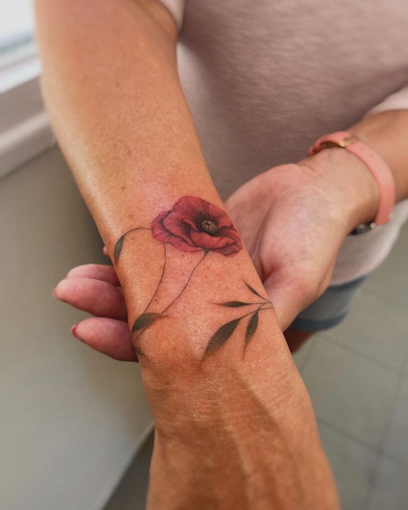 22 Pretty Poppy Flower Tattoos We Can't Stop Staring At