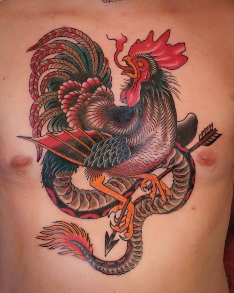 22 revolucionarios tatuajes de gallo que no te arrepentirás de hacerte