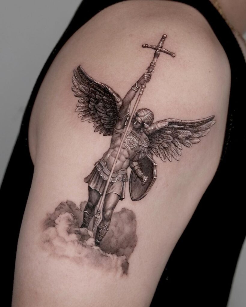23 Idee per tatuaggi di angeli: Simboli divini che raccontano una storia