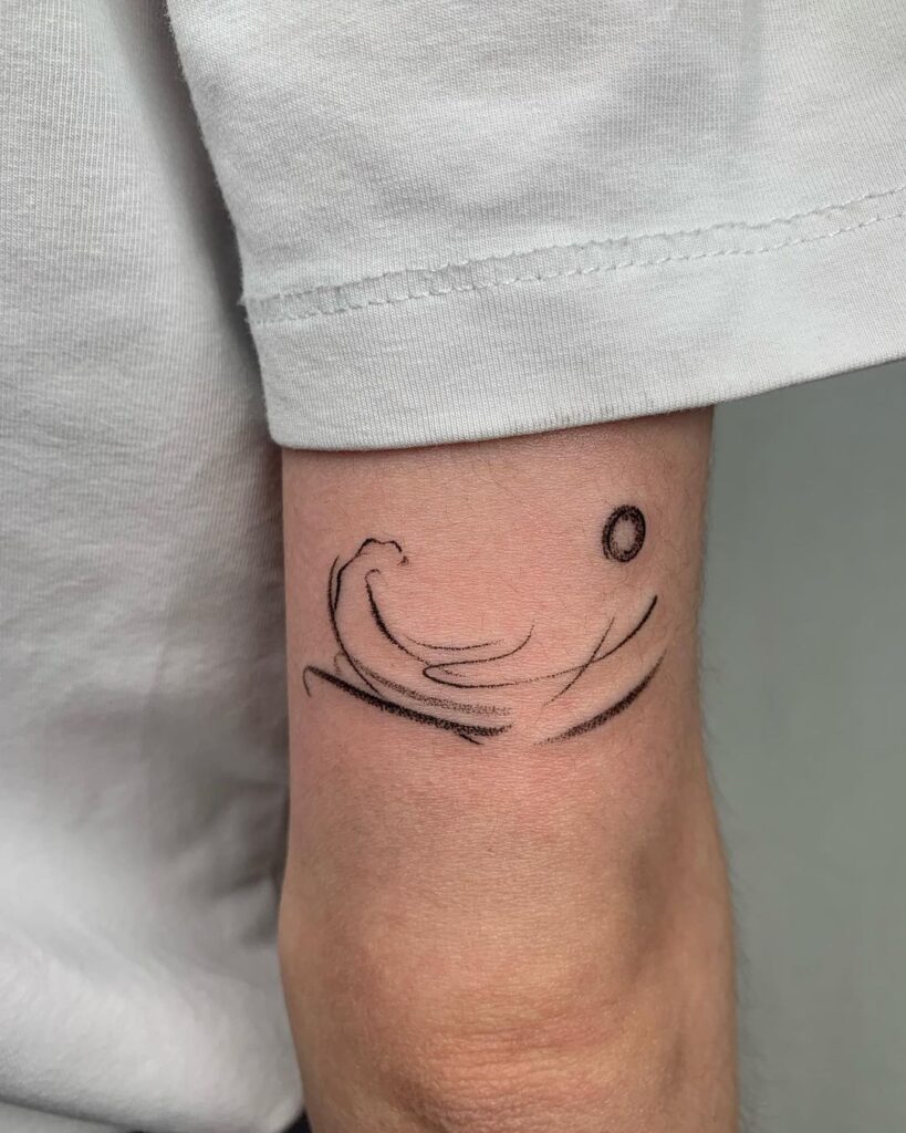 24 idee per tatuaggi con onde e sole e il loro significato