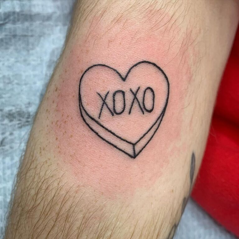 21 XOXO Tattoo Ideas To Inspire A New Jewel On Your Skin