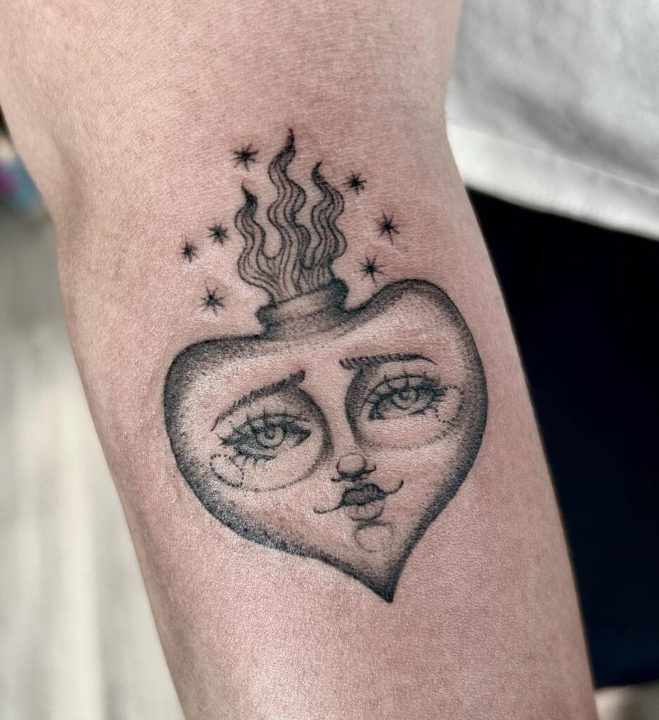 27 Sacred Heart Tattoos To Symbolize Your Devotion