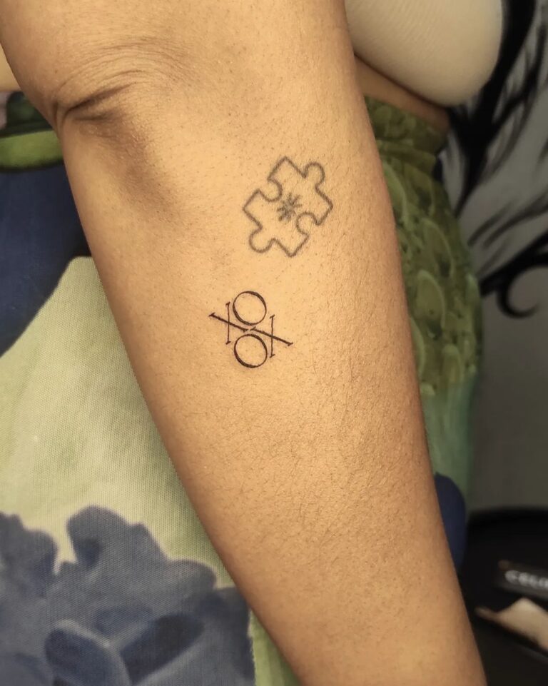 21 XOXO Tattoo Ideas To Inspire A New Jewel On Your Skin   Simple Xoxo 768x961 