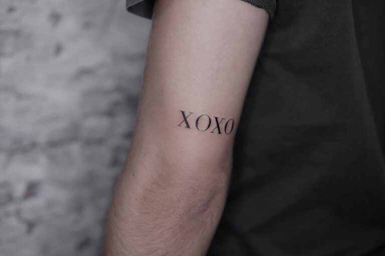 21 XOXO Tattoo Ideas To Inspire A New Jewel On Your Skin   Tattoo Xoxo 768x512 