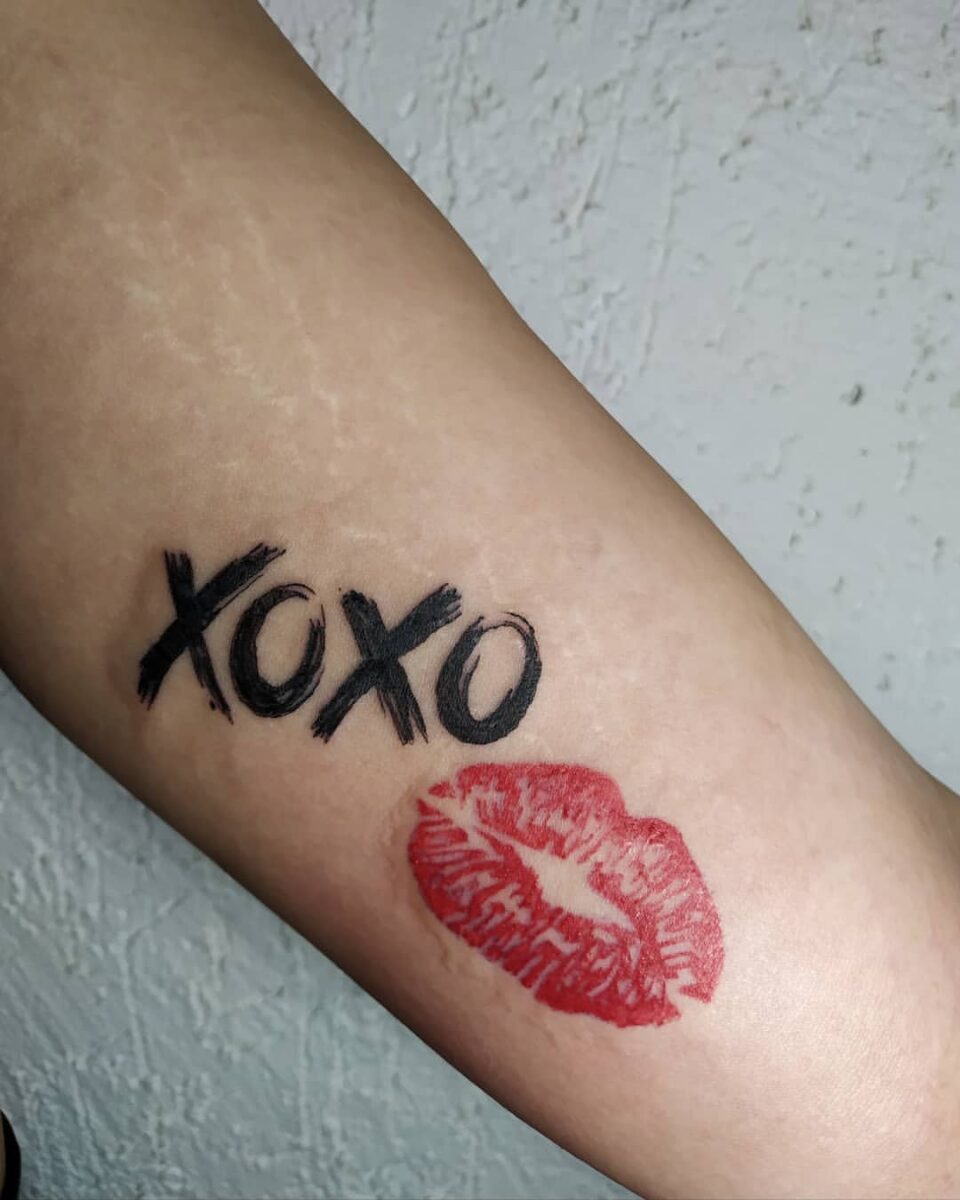 21 XOXO Tattoo Ideas To Inspire A New Jewel On Your Skin   Trash Polka Lips Xoxo 960x1200 