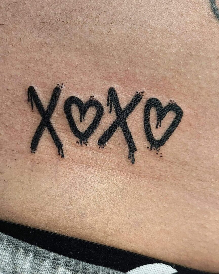 21 XOXO Tattoo Ideas To Inspire A New Jewel On Your Skin   Trash Polka Xoxo 865x1080 