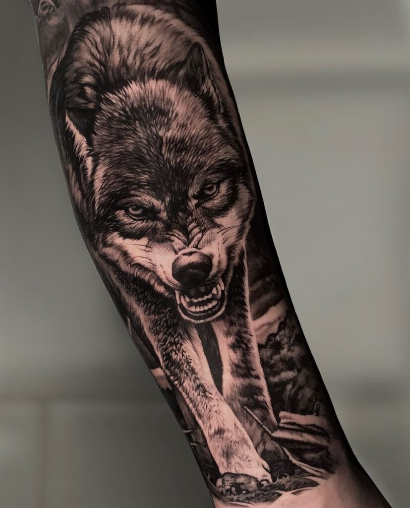23 tatuajes de lobos para hombres y su fuerte devoción