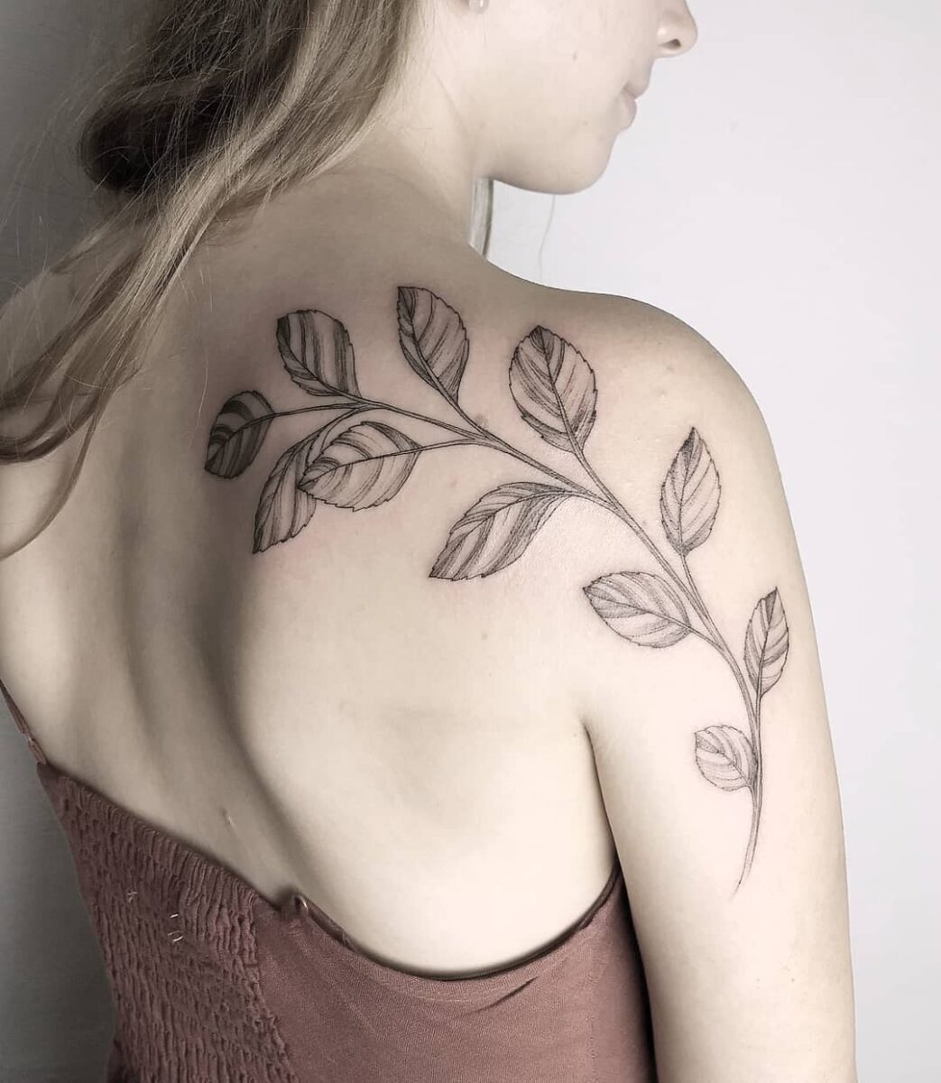22 Seriously Appealing Apple Tree Tattoos For Your Next Ink