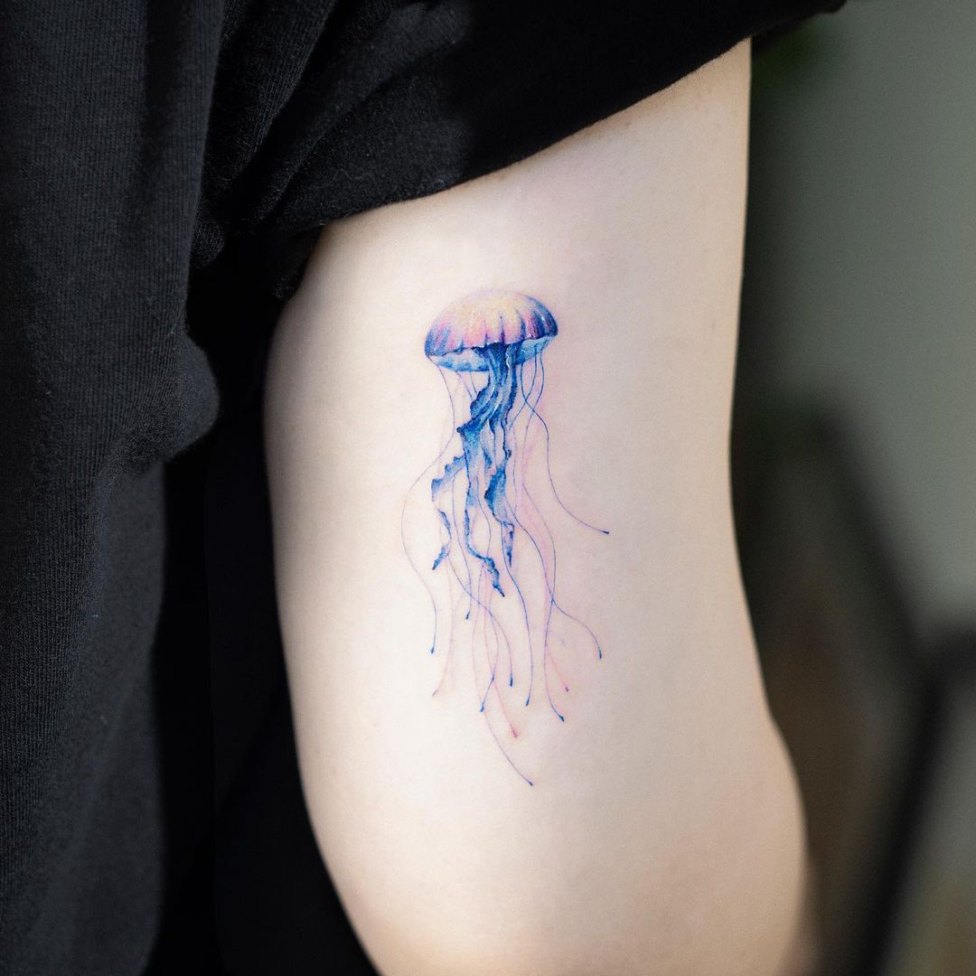 24 Interesting Jellyfish Tattoo Ideas That'll Make You Squirm With Joy