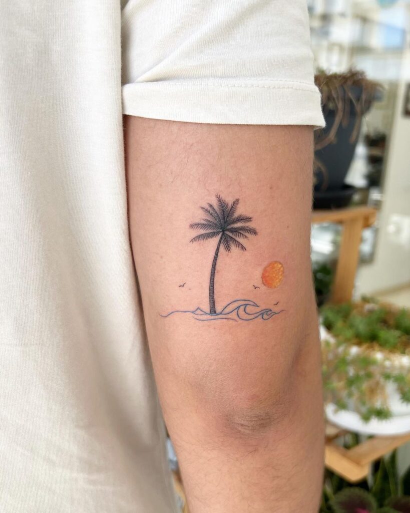 21 Ideias poderosas de tatuagens de palmeiras para vibrações de verão duradouras