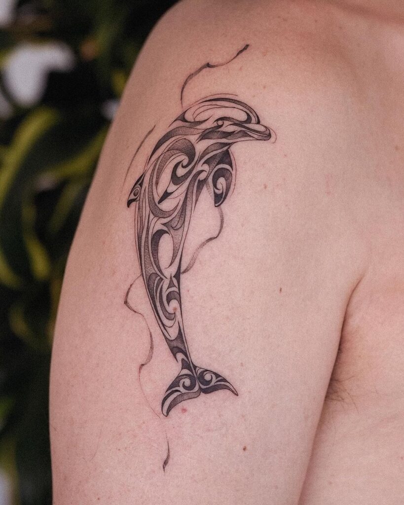 20 Delphin Tattoo Ideen Verspielt wie dieses Tier