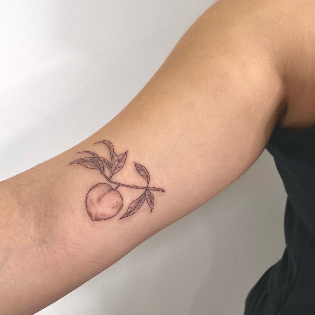 24 Pfirsich-Tattoos, die Ihnen ein positives Gefühl von Pfirsich geben