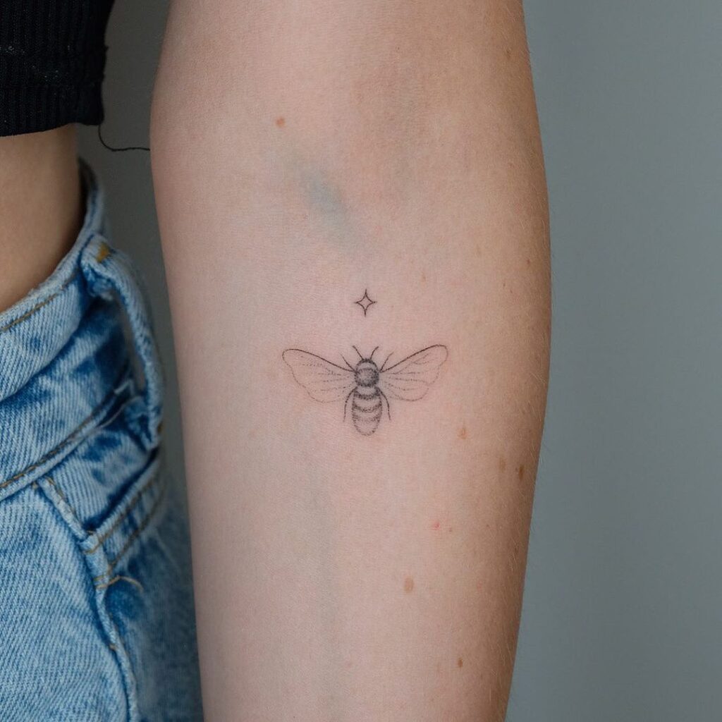 21 Bee Tattoos For All The Little Tattoo Lovers