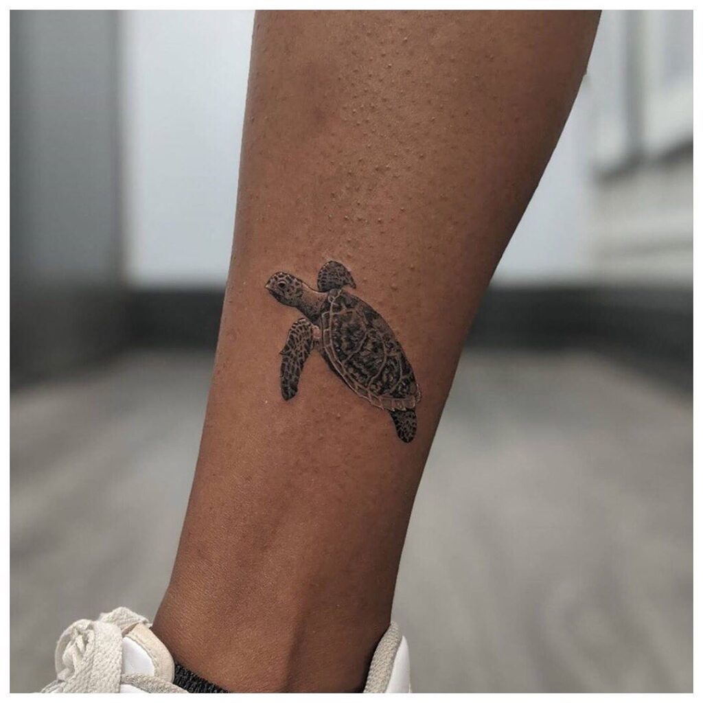 22 tatuaggi di tartarughe marine che faranno sicuramente scalpore