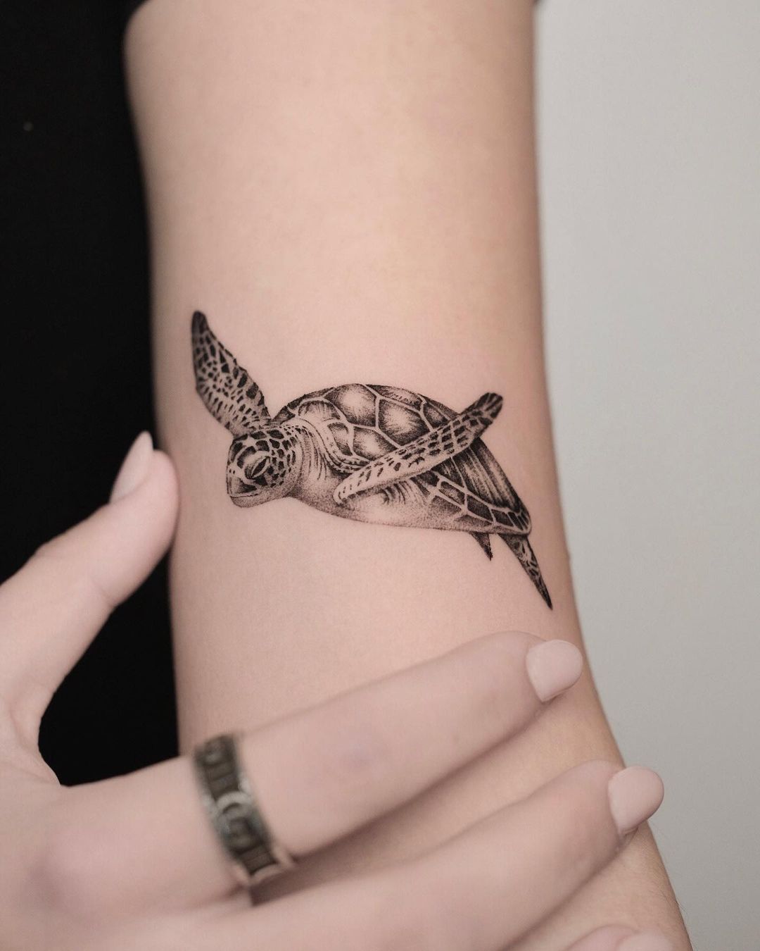 22 Snappy Sea Turtle Tattoos Guaranteed To Make A Splash