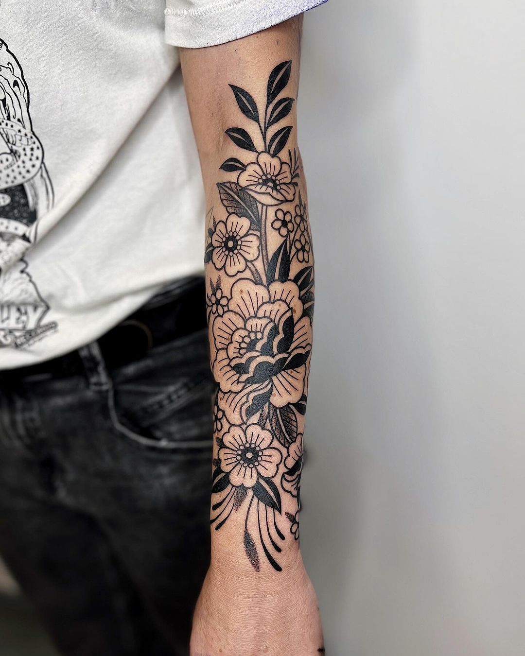 20 Blackwork Tattoo Ideas For A Visually Striking Effect