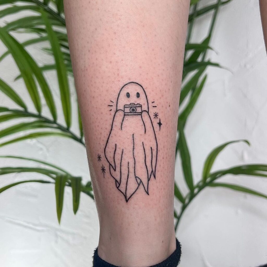 20 ideias de tatuagens de fantasmas: Do engraçado ao assustador