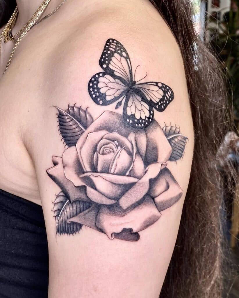 21 ideias de tatuagens de borboletas perfeitas para o seu ombro