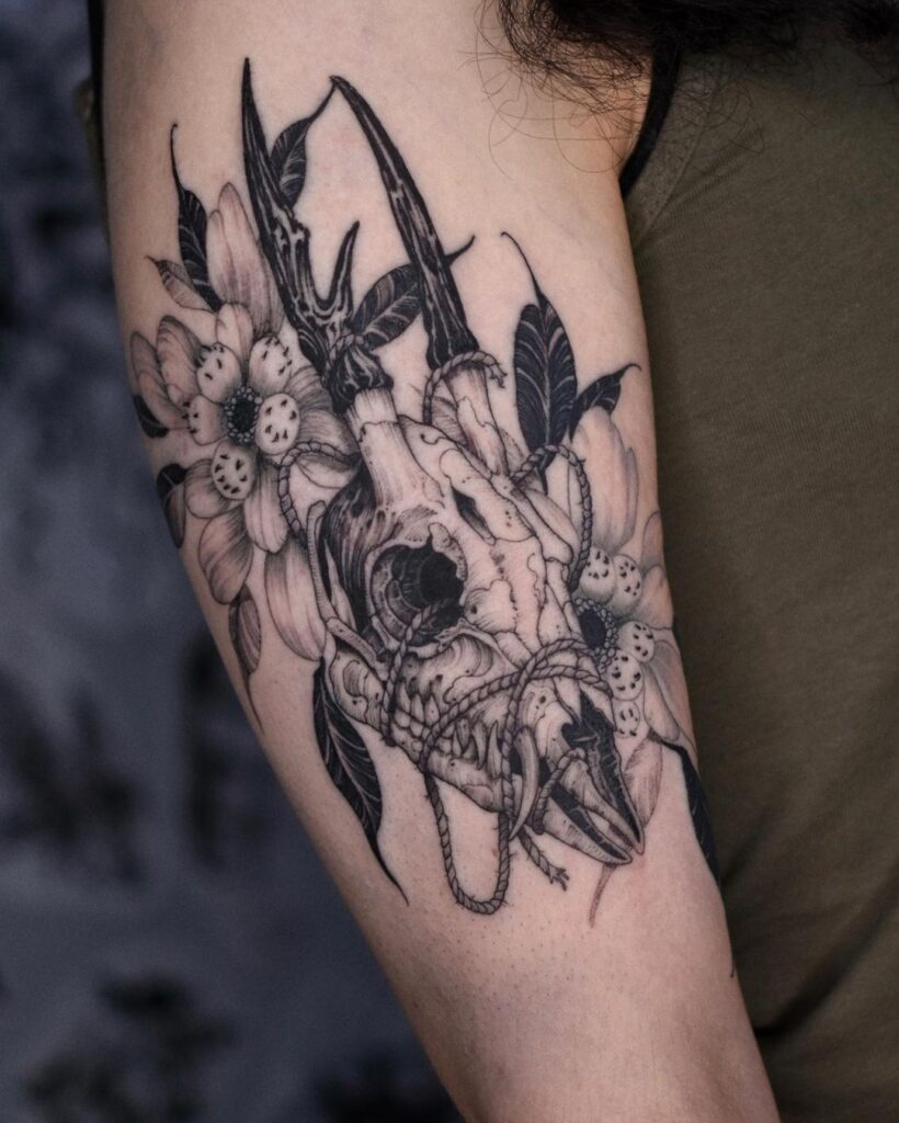 24 ideias de tatuagens de caveira para celebrar a vida após a morte