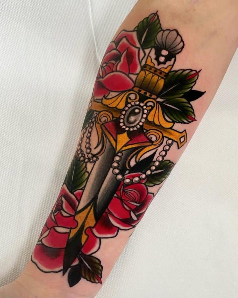 25 Dagger Tattoos That Will Represent Your Virtuous Qualities