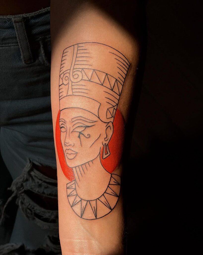 24 ägyptische Tattoo-Ideen, die Ihren Körper für immer schmücken