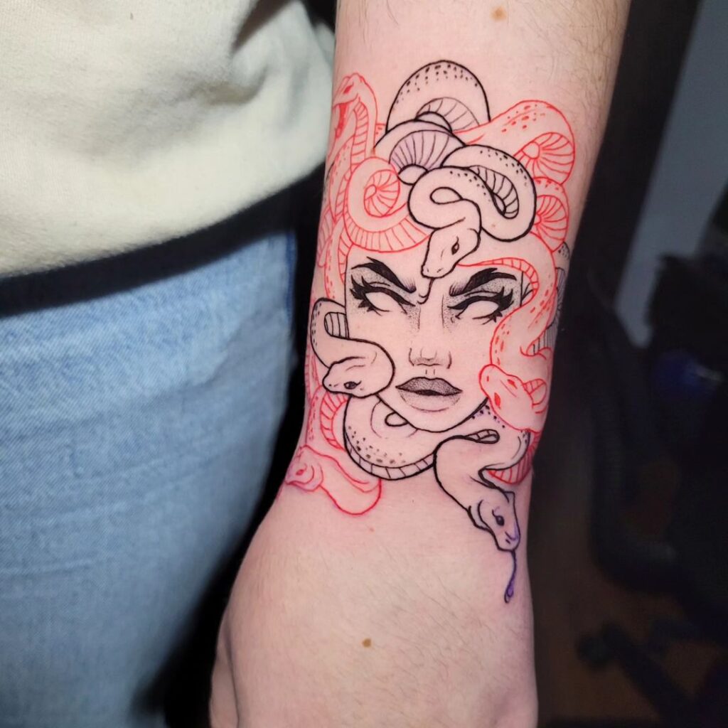 26 diseños de tatuajes de Medusa que gritan empoderamiento femenino