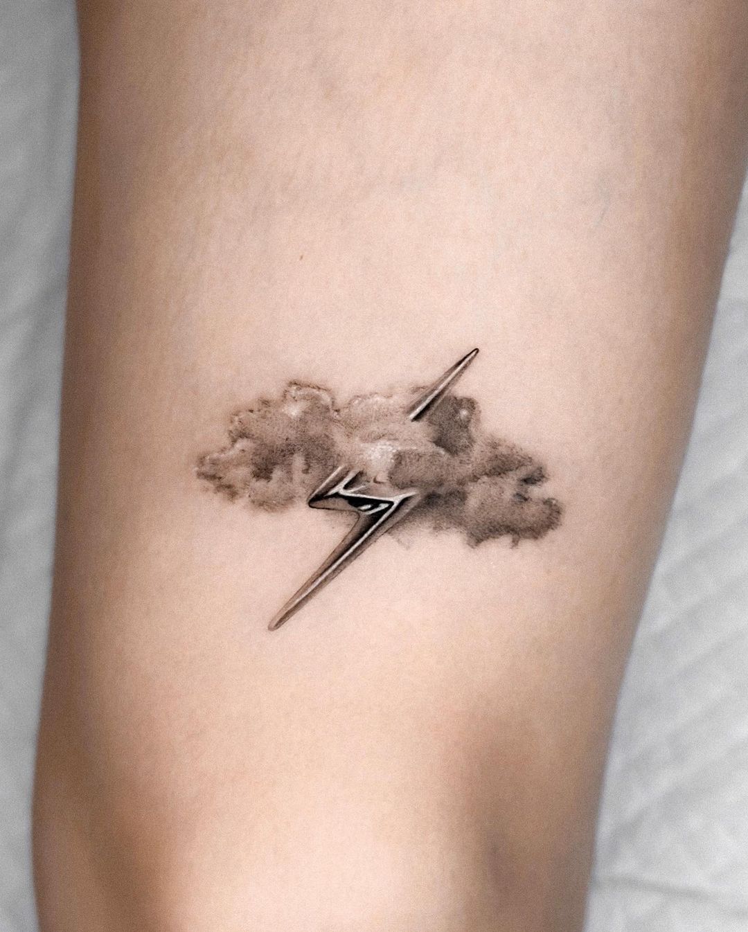 21 Lightning Tattoo Ideas For A Striking Ink