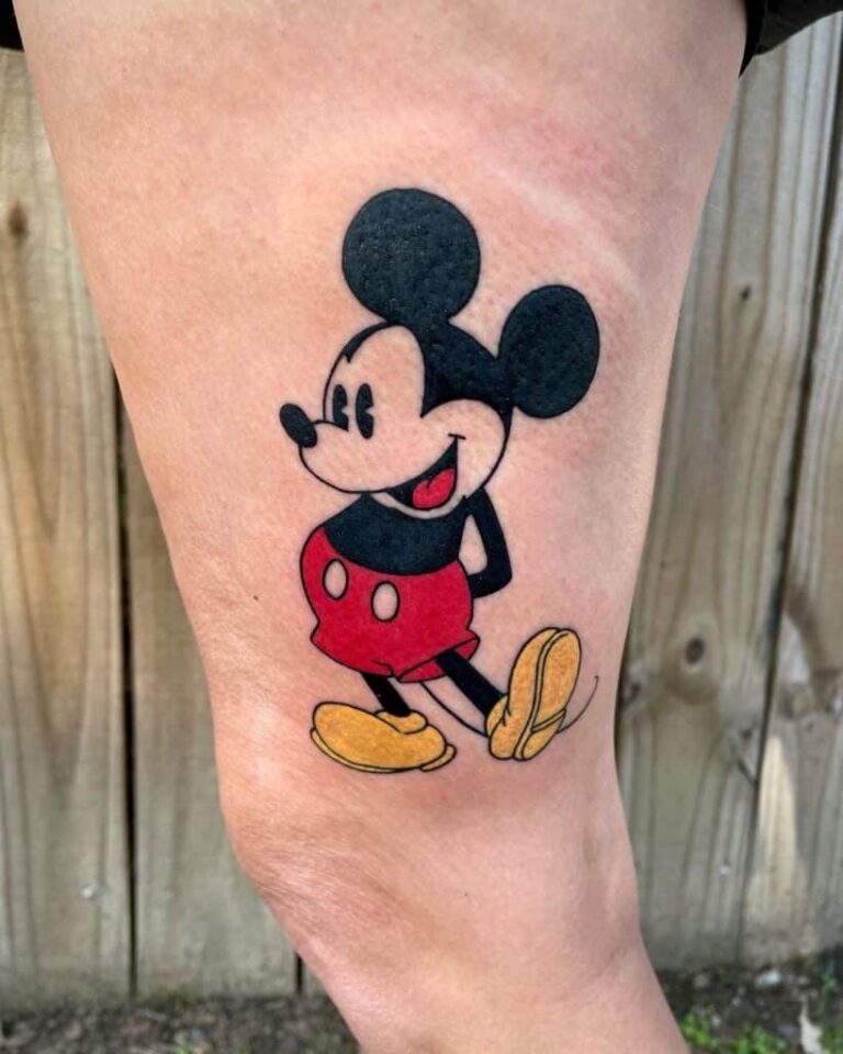 20 Epic Mickey Mouse Tattoo-Ideen perfekt für Disney-Fans