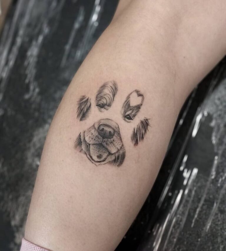 20 idee di tatuaggio sul Golden Retriever per gli amanti del fascino canino
