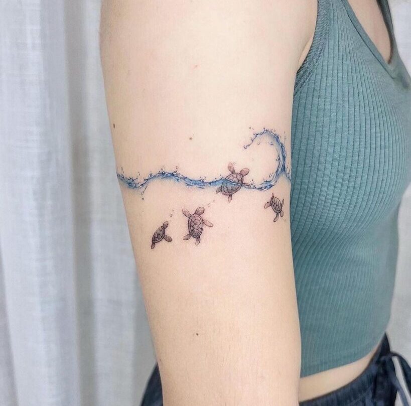 20 fascinantes ideas de tatuajes acuáticos para la tranquilidad de la piel