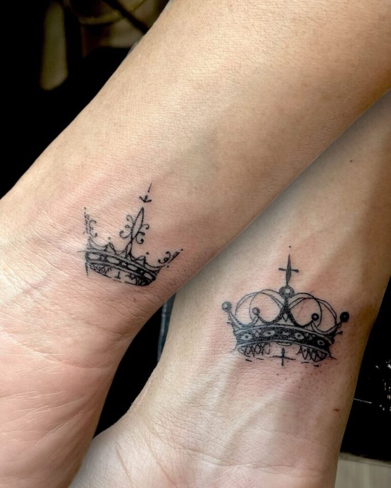 25 tatouages de couronne captivants qui sont de véritables œuvres d'art