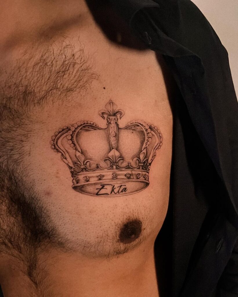 25 tatuagens de coroa cativantes que são verdadeiras obras de arte