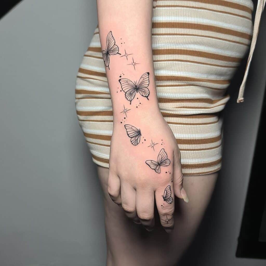 25 Elite Butterfly Finger Tattoos That'll Make You Flutter