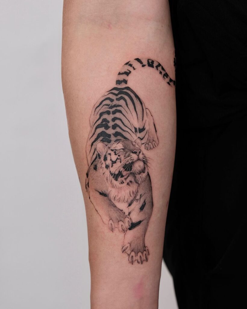 23 idées de tatouage de tigre que vous voudrez voler dès maintenant