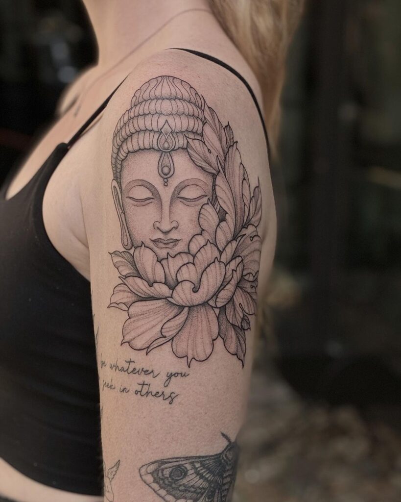 23 brillantes tatuajes de Buda que te traerán paz