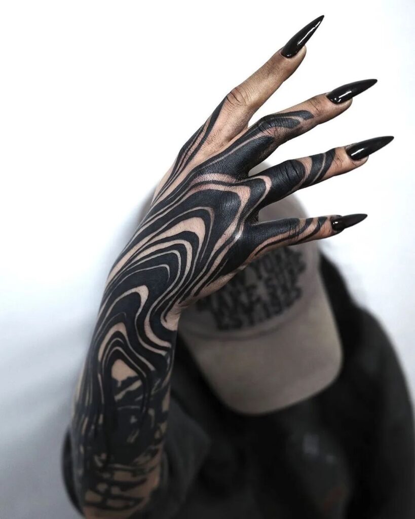 22 tatuaggi neri sulla manica per scuotere le tendenze del macroinchiostro