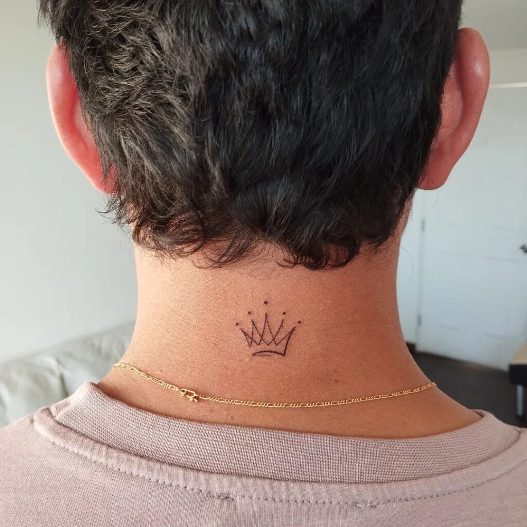 25 Captivating Crown Tattoos That Are Truly Works Of Art