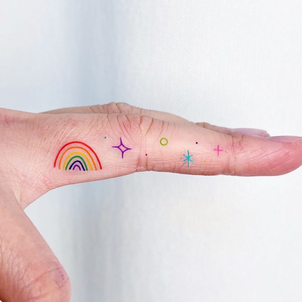 23 radiose idee di tatuaggio arcobaleno che vi lasceranno a bocca aperta