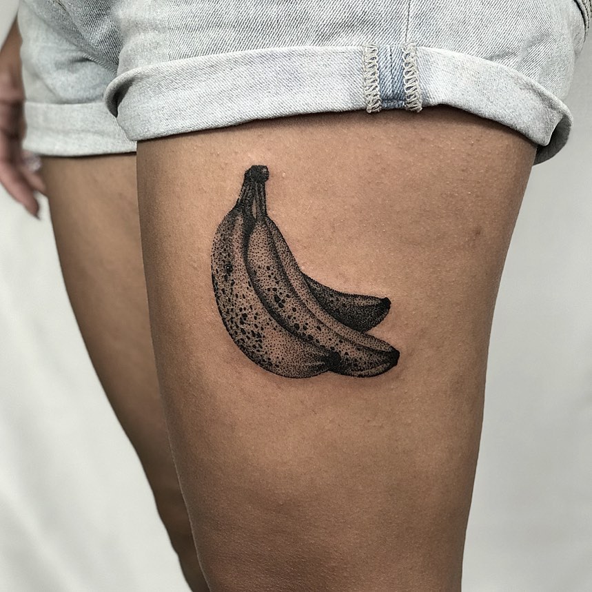 23 Peerless Banana Tattoos That'll Make You "Peel" Good