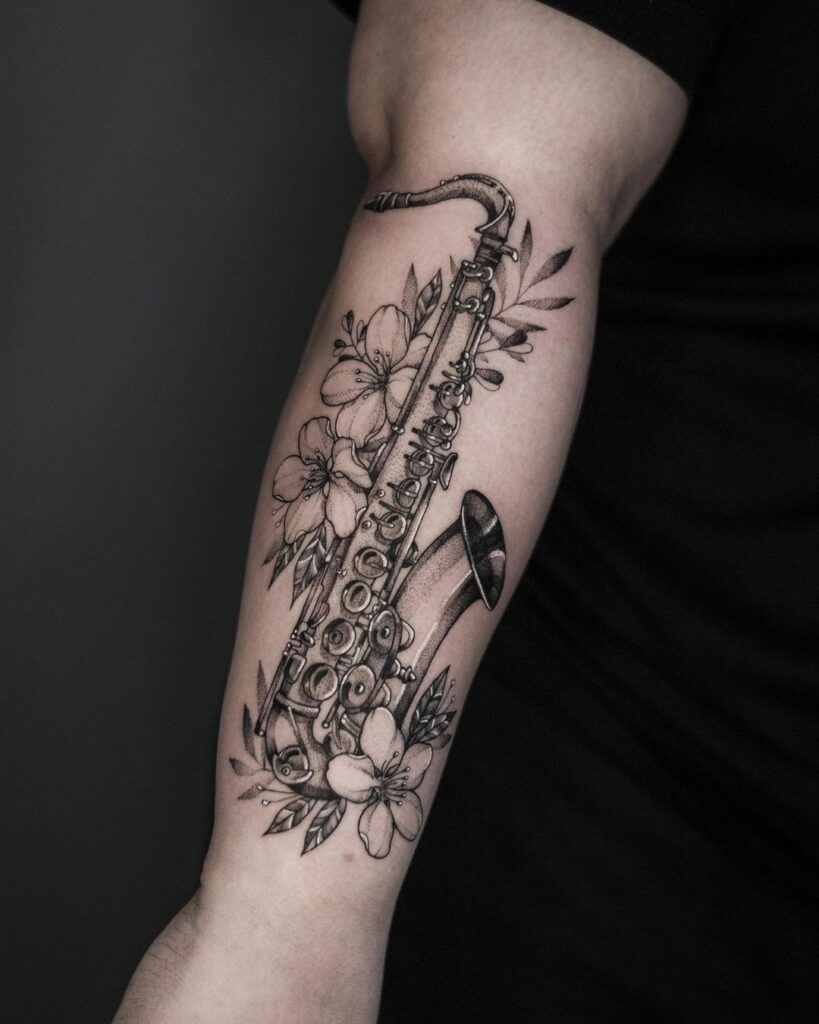 27 Superior Saxophone Tattoos That Hit All The Right Notes