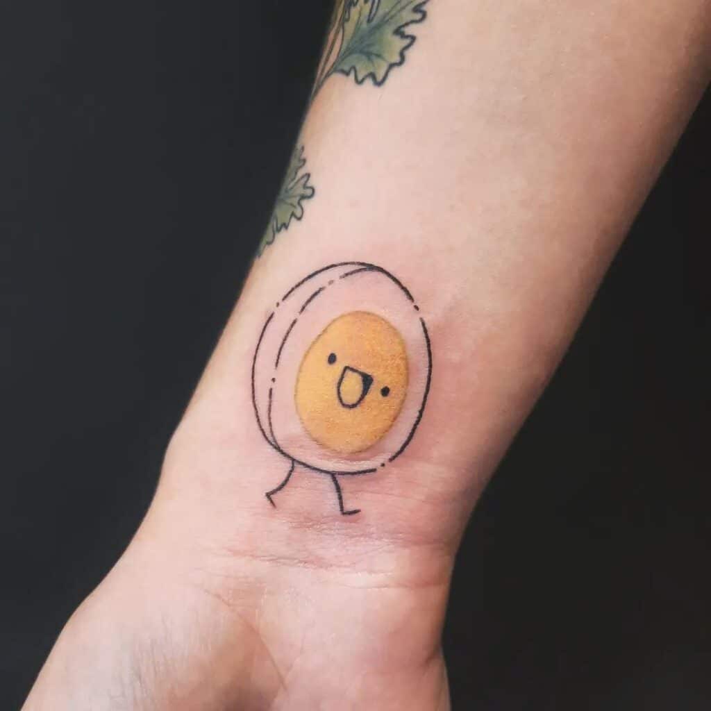 23 Ideias excepcionais de tatuagens de ovos que o vão deixar louco