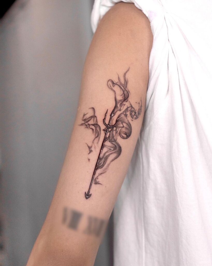 Significado de los tatuajes Trident y las 23 ideas de tinta más seductoras