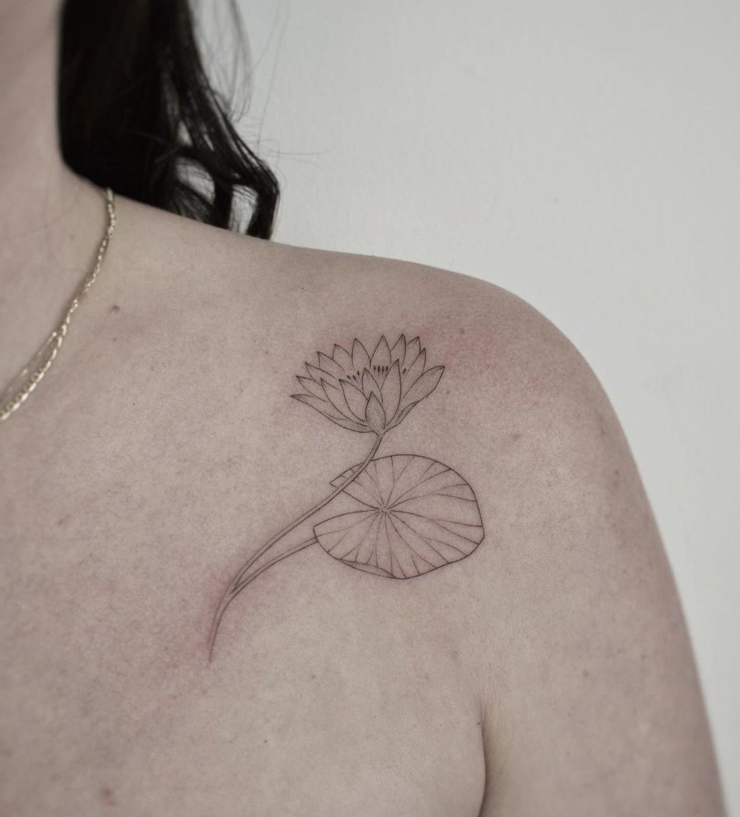 Wasserlilie Tattoo Bedeutung